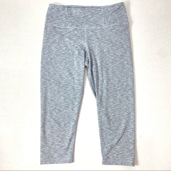 manduka Essential Yoga Capri Heather Gray Sz M - Picture 2 of 9